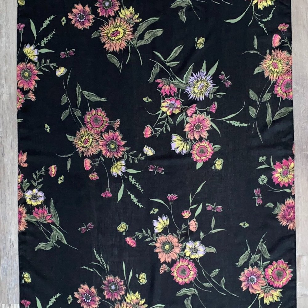 Retro Botanical Floral Shawl